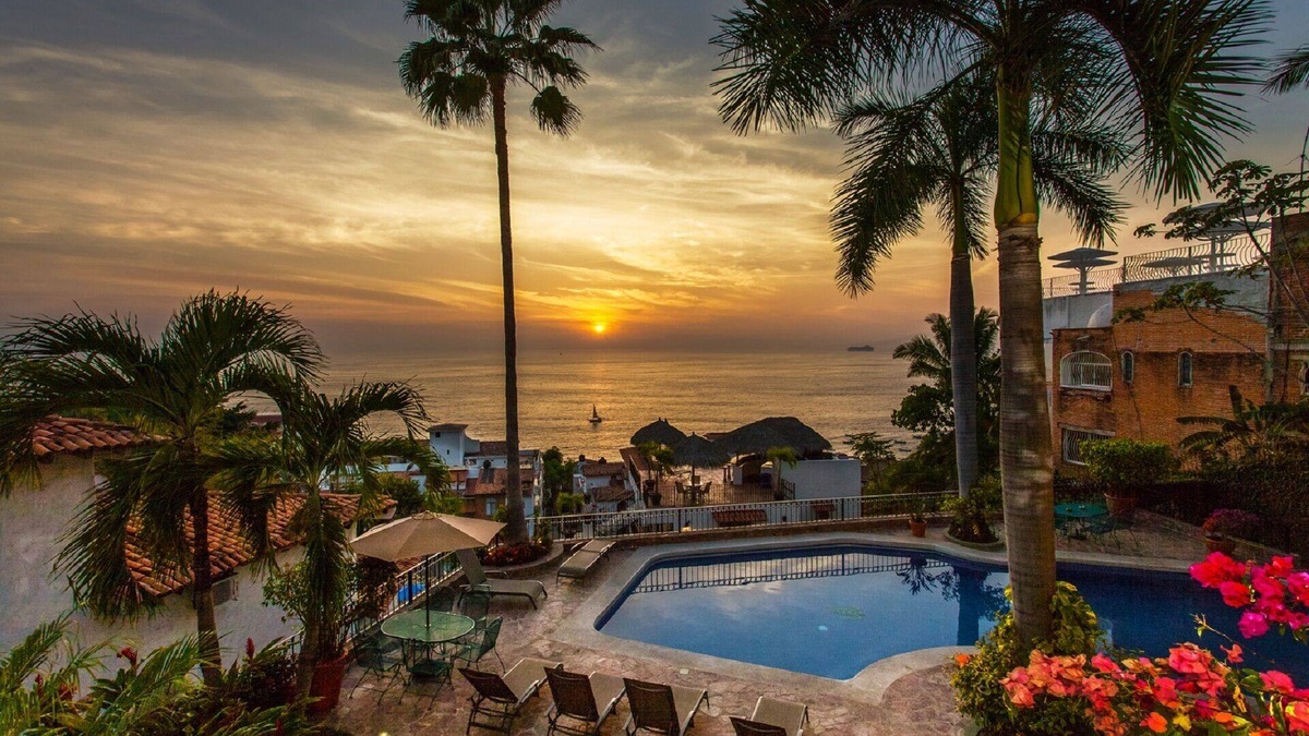Romantic Zone Condo | Zona Romantica. Beautiful Panoramic Ocean View