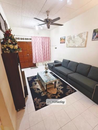 Kuala Langat District House | ZRC Homestay