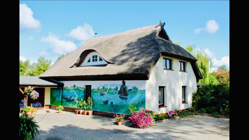 Neuendorf Heide Apartment | Zur Alten Boddenfischerei Ferienwohnung HeideZauber