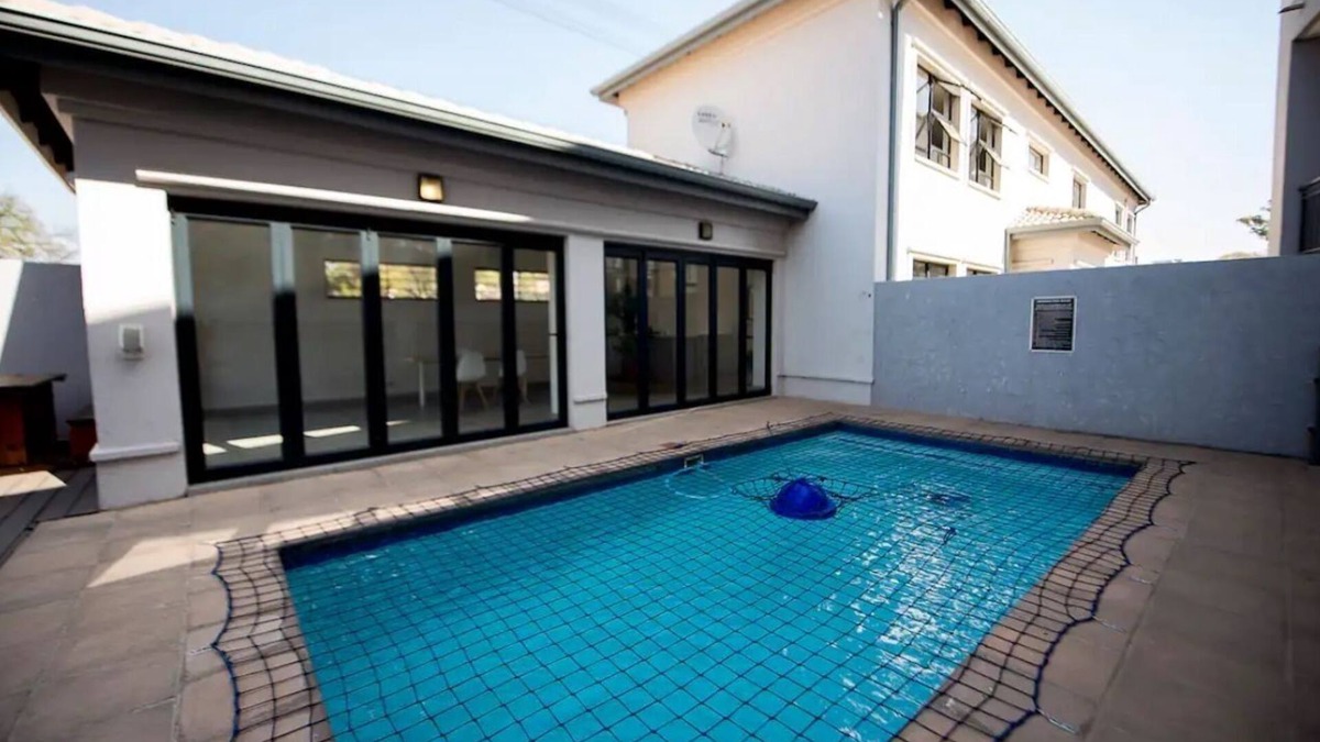 Greater Johannesburg Metropolitan Area Apartment | ZURIEL SPACES APARTMENT IN SANDTONnLocated in the heart of Sandton