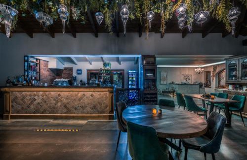 Perama Hotel | Álbero Hotel