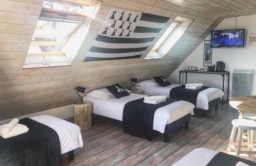 Roscanvel House | Île Ô des Capucins