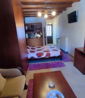 Aghios Athanasios House | ΞΕΝΩΝΑΣ ΘΕΑ