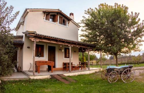 Mavromati Villa | Το σπίτι στο αγρόκτημα