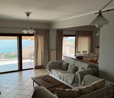 Menidion House | Όμορφο διαμέρισμα με εκπληκτική θέα