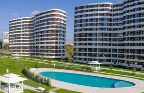 Varna Municipality Apartment | Красив апартамент с целогодишен топъл басейн и джакузи