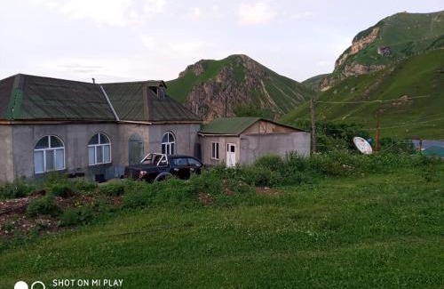 Qusar Ski Chalet | Лацьар goust house