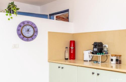 HaBonim Apartment | דירה קסומה עם נוף לים