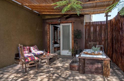 Sapir Cabin | הבית החום יחידת אירוח לזוגות ומטיילים בערבה