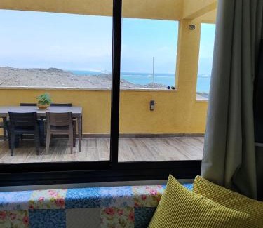 Neve Zohar Cabin | זוהר במדבר ים המלח