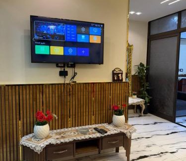 Al Duqqi Apartment | استديو فندقي بالعجوزة