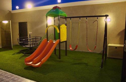 Al Kura Ski Chalet | استراحة وشاليه الميار