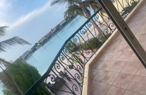Durrat Al-Arous Villa | درة العروس فيلا بلويتش الازرق