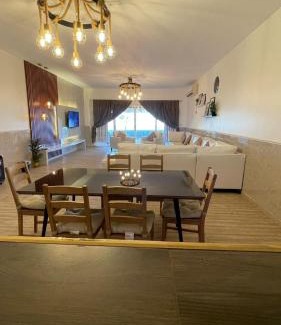 Durrat Al-Arous Ski Chalet | شاليه البرادايس 26 في درة العروس