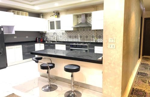 Sheikh Zayed City Apartment | شقة ارضي بحديقه فيو مسبح داخل كمبواند Zayed Regency الشيخ زايد رقم الهاتف صفر صفر اتنين صفر واحد واحد صفر اتنين اربعه ثلاثه صفر 222