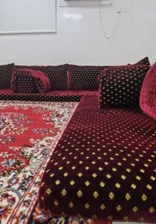 Medina Apartment | شقة عائلية -ليست فندقية- 8 دقائق بالسيارة للحرم أو قباء -