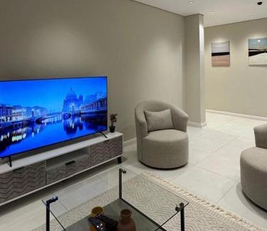 Medina Apartment | شقة فندقية حديثة غرفة نوم وصالة ومطبخ