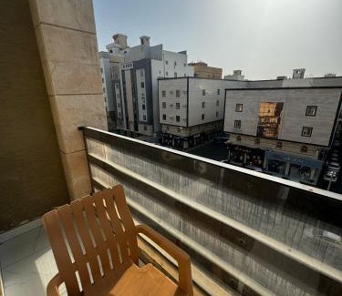 Jeddah Apartment | شقة فندقية من غرفة و صالة مع بالكونة مطلة