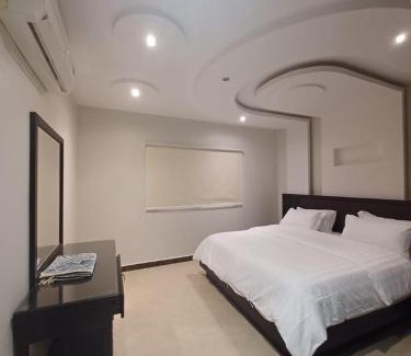 Al Aziziyah Apartment | شقق طلائع الدانه للوحدات المخدومه