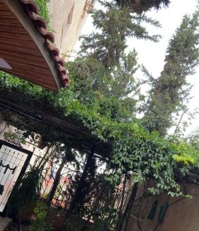 Irbid Apartment | شقه مفروشه مع حديقه اربد بجانب فندق فلامنجو ومدارس دار العلوم