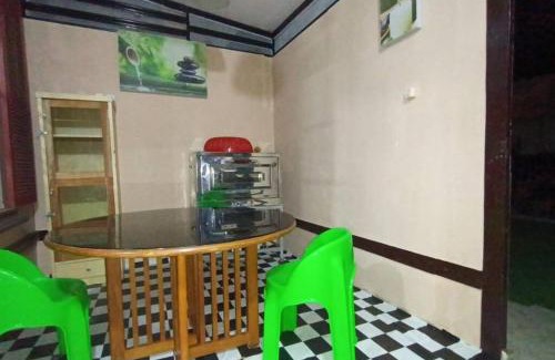 Cipanas Villa | فيلا تالا Tala Villa