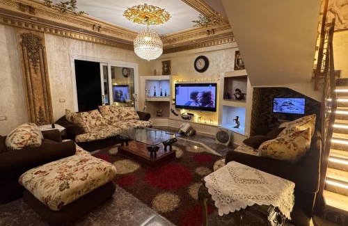 Sheikh Zayed City Villa | فيلا فاخرة جدا لك بالكامل فى كمبوند كونتنتال الشيخ زايد169م عبارة عن طابقين -3 غرف نوم - 2 حمام فاخر - مطبخ بكامل مستلزماتة - حديقة