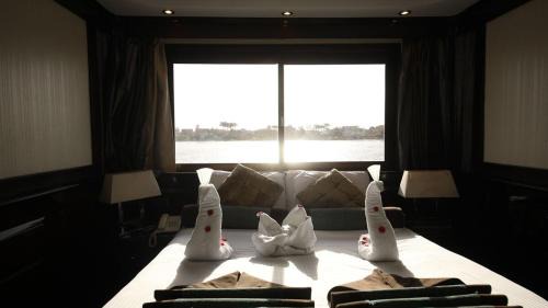 Cairo Boat Rental | مركب ريفر River Boat