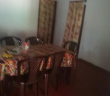 Anuradhapura House | ආලෝකා නවාතැන්