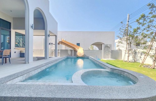 Cha-am Villa | ภัทรา พูลวิลล่า ชะอำ Phattra Pool villa Cha-am