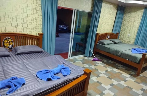 Tha Ruea Resort | ริมบึงสวนพริกรีสอร์ท