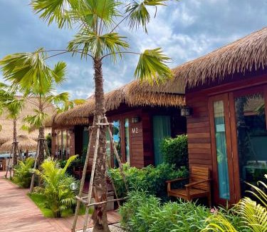 Bang Khonthi Resort | เทียนหอม อัมพวา รีสอร์ท