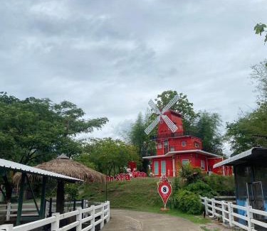 Mae Mo Hotel | แอนฟาร์มรีสอร์ทแอนด์คาเฟ่