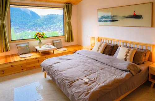 Fenghuang House | 云起山居庭院观景民宿