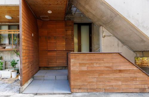Naha City Centre House | 国際通り徒歩1分 駐車場2台 最大11名 空港車で10分 周辺には飲食店多数の那覇エリア さくらや国際通り