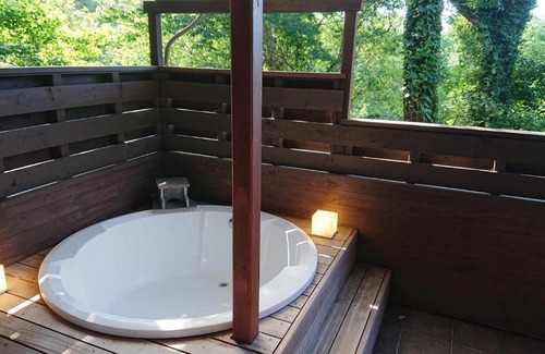 Futo House | 城ケ崎海岸つり橋の家