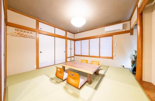 Minato Villa | 安 Ann サウナで整う貸切の宿 USJ 万博会場近く 無料駐車場 寝室6 バスルーム4点