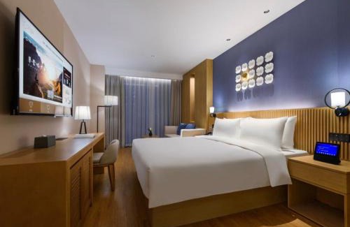 Yuhang District Hotel | 杭州运河万达广场桔子水晶酒店