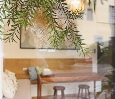 Tainan City Centre House | 梧同包棟民宿La Petite Maison I Entire House BnB I 寵物友善 I 國旅卡 I 出差商旅可報帳 I 電動麻將 I NETFLIX I Nintendo Switch I MOD I一軒家貸切