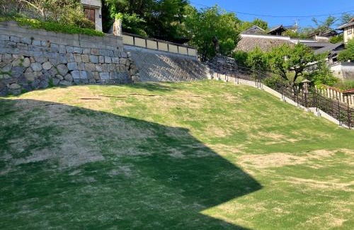 Onomichi House | 犬と泊まれる一棟貸しの宿 Nidra