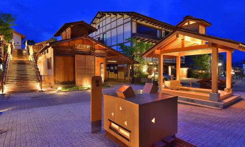 Kusatsu Onsen Villa | 草津温泉、スキー場、湯畑、熱帯圏車で5分以内！最大27人宿泊可能