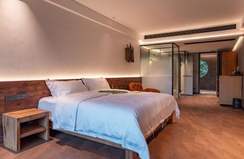 Wulingyuan Hotel | 雾里观阵山 Foggy Valley