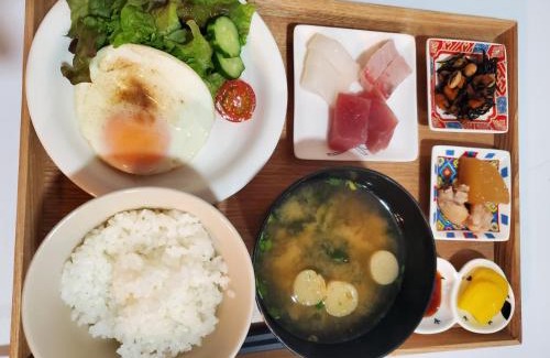 Kyotango House | 鷹とあそべる海辺のカフェ&ゲストハウスことひ