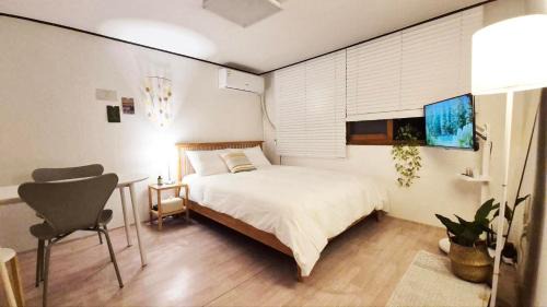 Yeonnam-dong Apartment | 홍대 연남 # Stay Y201