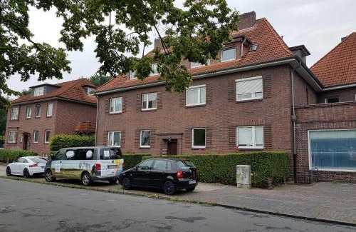 Bant Apartment | 064 Lindenstra e