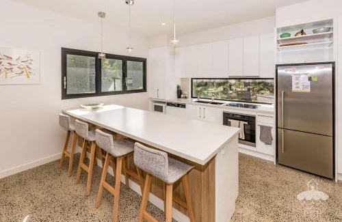 Sandy Point House | 1 Anderson Avenue Sandy Point