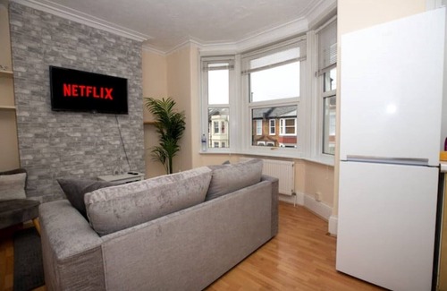 Deptford Apartment | 1 Bed Apt 4 Guests Business Wembley Wi Fi
