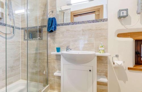 Ashcott House | 1 Bed in Glastonbury 60295