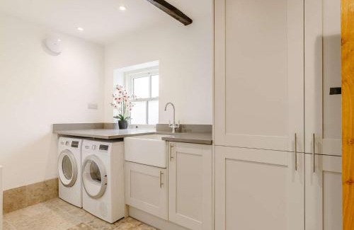 Hope Valley House | 1 Bed in Hope 89720