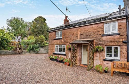 Kidwelly House | 1 Bed in Kidwelly 43406