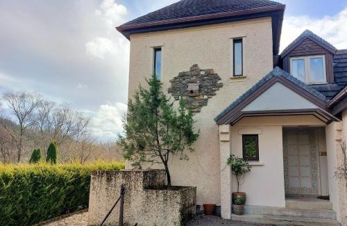 Salen House | 1 Bed Lodge - Sleeps 2 - Parking - Wifi